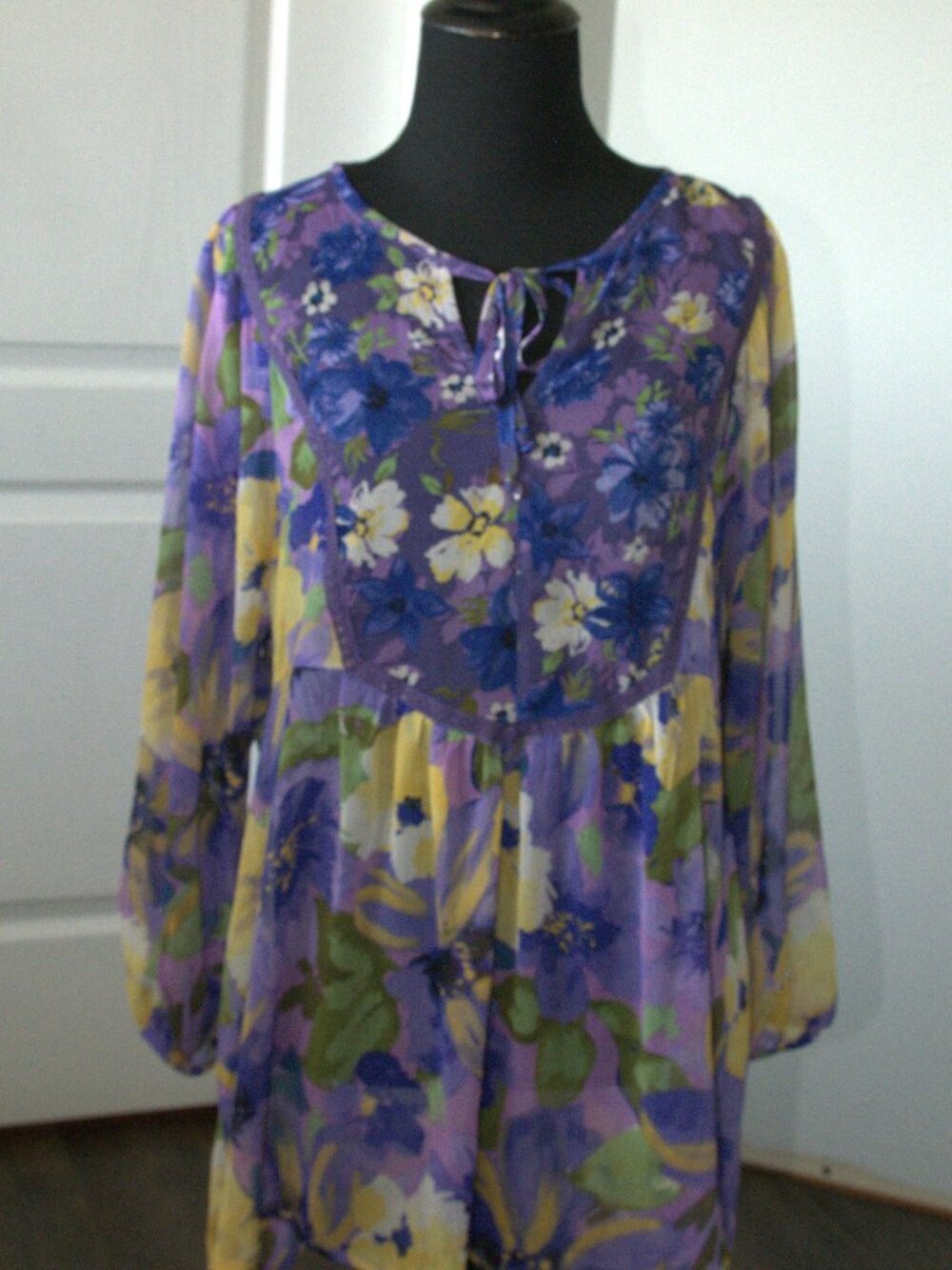 Fig and Flower by Anthropologie Floral Print Sheer Tunic Blouse size Large